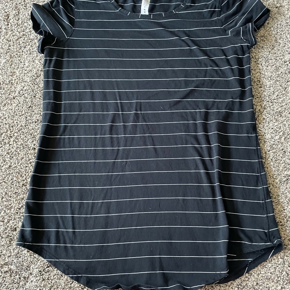 Lululemon tee